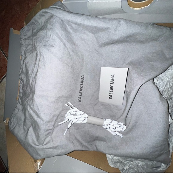 Balenciaga triple S - Picture 12 of 13